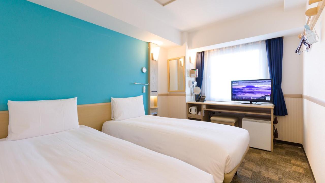 Toyoko Shinjuku Gyoemmae Eki 3 Ban Deguchi 3* Tōkyō